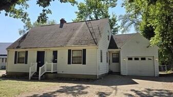 3109 Beecher Rd in Flint, MI - Building Photo