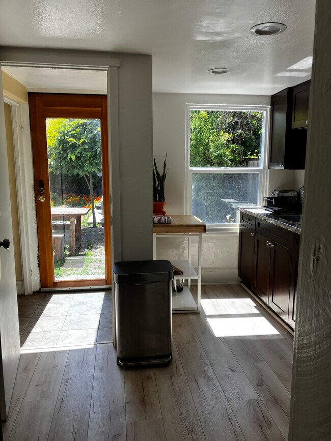 2206 10th St in Berkeley, CA - Building Photo - Building Photo