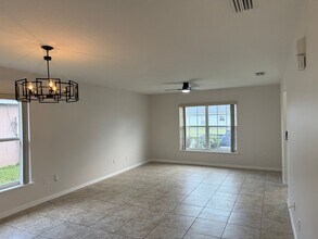 122 Brightview Dr in Lake Mary, FL - Foto de edificio - Building Photo