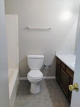 1744 Cedar Lake Dr, Unit D in Baton Rouge, LA - Building Photo - Building Photo