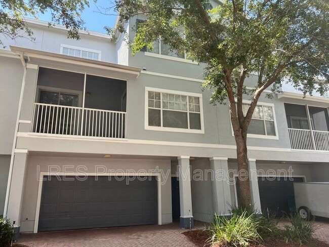 2496 Grand Central Pkwy in Orlando, FL - Building Photo - Building Photo