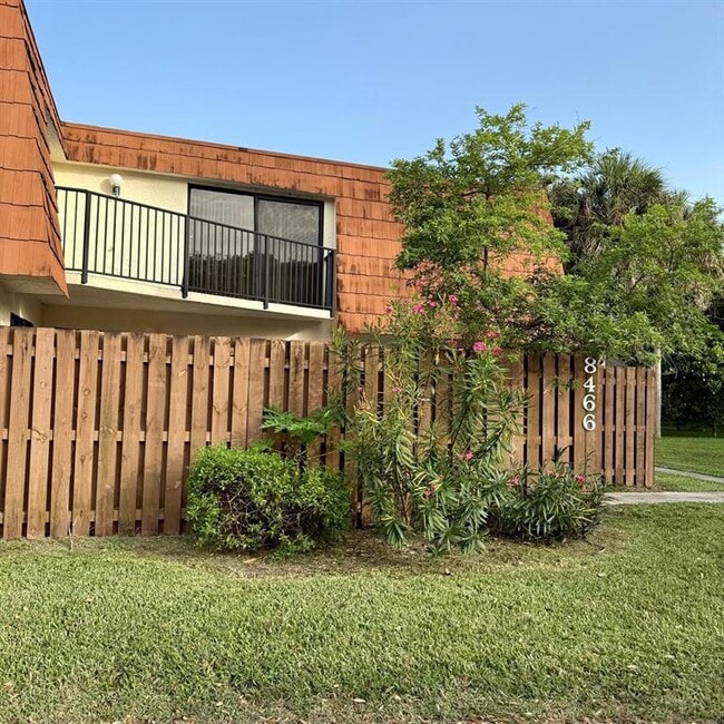 property at 8466 S Coral Cir