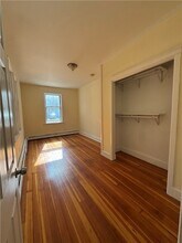 58 Roanoke St in Providence, RI - Foto de edificio - Building Photo