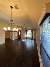 4415 Hunters Lodge Dr in Round Rock, TX - Foto de edificio - Building Photo