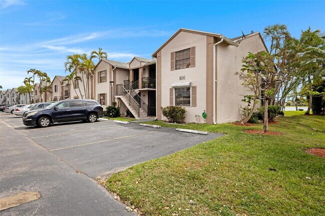 800 Independence Dr in Homestead, FL - Building Photo - Building Photo