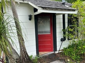 1648 27th Ave N in St. Petersburg, FL - Building Photo
