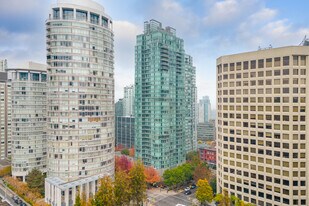 Residences On Georgia in Vancouver, BC - Building Photo