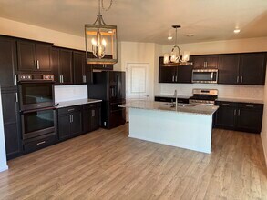 221 S Quantock St in Aurora, CO - Building Photo - Building Photo