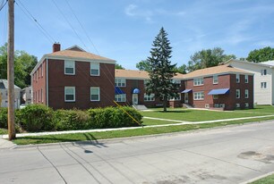 120 N 36th St in Omaha, NE - Building Photo