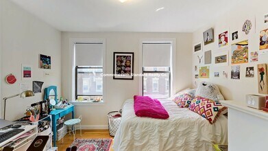 1340 Commonwealth Ave in Boston, MA - Foto de edificio - Building Photo