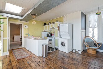 223 Bates Ave in St. Paul, MN - Building Photo - Building Photo