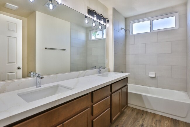 902 Caviason Ave in Las Vegas, NV - Building Photo - Building Photo
