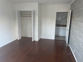 10577-10579 Ashton Ave in Los Angeles, CA - Building Photo - Building Photo
