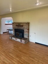 31451 N Redwood Hwy in Cloverdale, CA - Building Photo - Building Photo