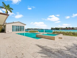 205 N Hibiscus Dr in Miami Beach, FL - Building Photo - Building Photo