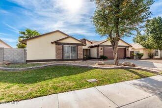 18853 N 40th Pl in Phoenix, AZ - Building Photo - Building Photo