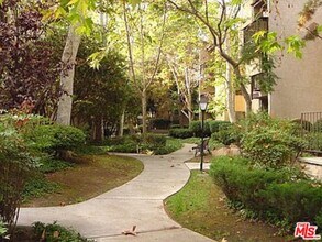 4105 Summertime Ln in Culver City, CA - Building Photo - Building Photo