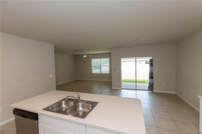 property at 1401 Fountain Ave