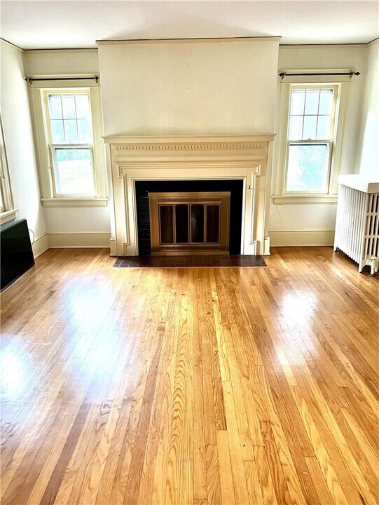 126 Hooker Ave in Poughkeepsie, NY - Building Photo