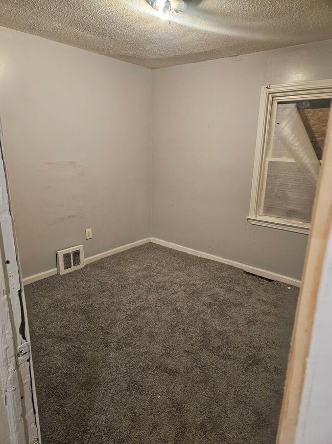 18558 Riverview St in Detroit, MI - Building Photo - Building Photo