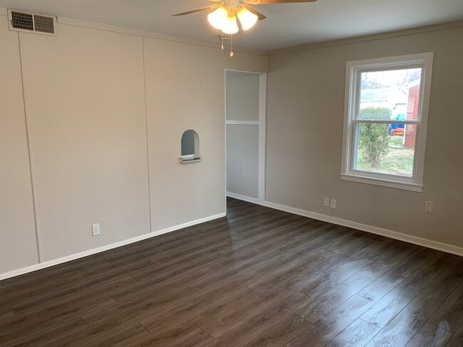 112 Polster Dr in Evansville, IN - Foto de edificio - Building Photo