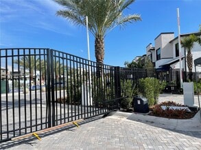 8366 NW 7th Ct in Plantation, FL - Building Photo - Building Photo