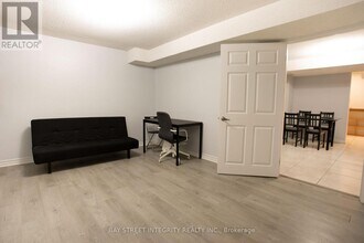 87 Raymerville Dr in Markham, ON - Building Photo - Building Photo