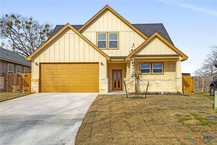 2143 Blackhawk Lp, Unit 5 in Belton, TX - Building Photo