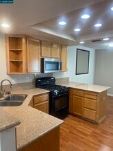658 S Blackbrush Ln in San Ramon, CA - Building Photo - Building Photo