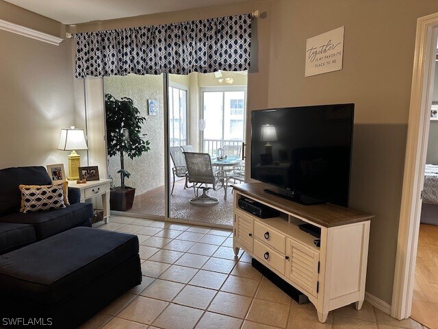 17020 Willowcrest Way in Ft. Myers, FL - Foto de edificio - Building Photo