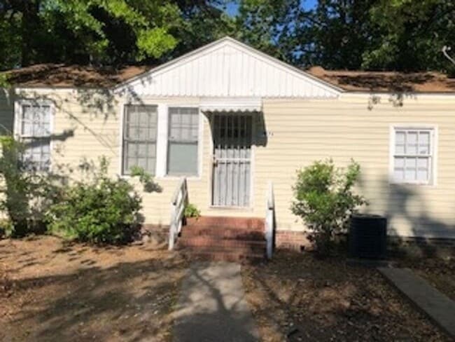 property at 2624 S Allen Dr