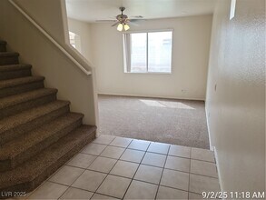 1033 Sweeping Ivy Ct in Las Vegas, NV - Building Photo - Building Photo