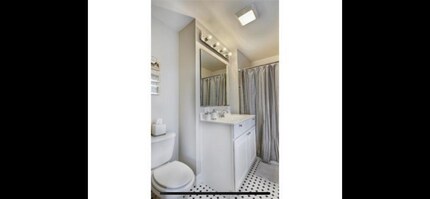 11 Whitney St in Brookline, MA - Building Photo - Building Photo