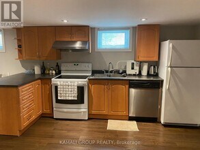 286 Axminster Dr in Richmond Hill, ON - Building Photo - Building Photo