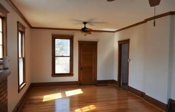 662 Jefferson St in Galesburg, IL - Building Photo - Building Photo
