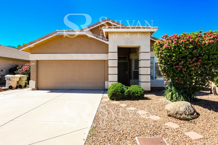 8324 N 61st Ln in Glendale, AZ - Building Photo