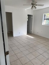 1704 SW 43rd Ave in Fort Lauderdale, FL - Building Photo - Building Photo