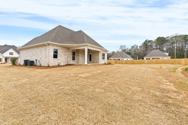 1785 Hanson St in Opelika, AL - Building Photo - Building Photo