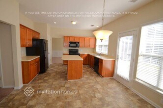 10828 Fountaingrove Dr in Charlotte, NC - Foto de edificio - Building Photo