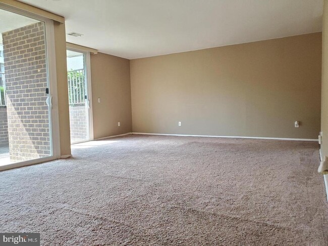 property at 10218 Prince Pl