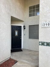 2909 Woodglen Dr in Bakersfield, CA - Building Photo - Building Photo