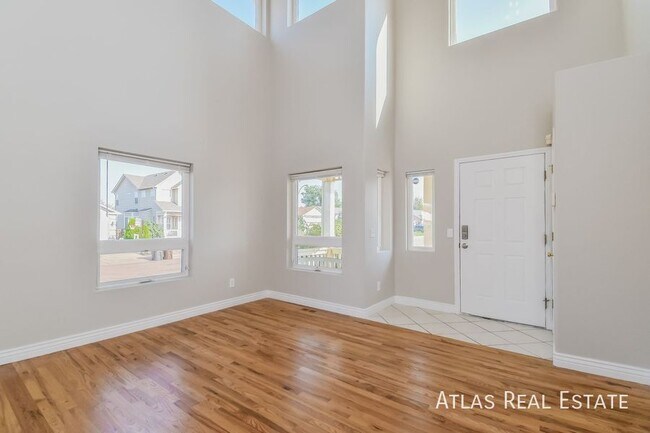 1094 Clogger Ln in Fountain, CO - Foto de edificio - Building Photo