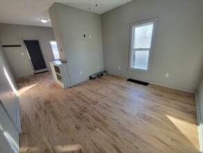 533 Deleon St in Ottawa, IL - Building Photo - Building Photo