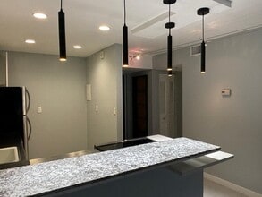 7900 Camino Cir, Unit 1st floor in Miami, FL - Building Photo - Building Photo