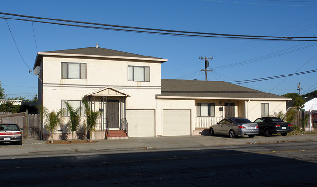 345-355 37th St in Richmond, CA - Building Photo - Building Photo