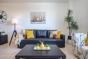 2280 SW 32nd Ave in Miami, FL - Building Photo