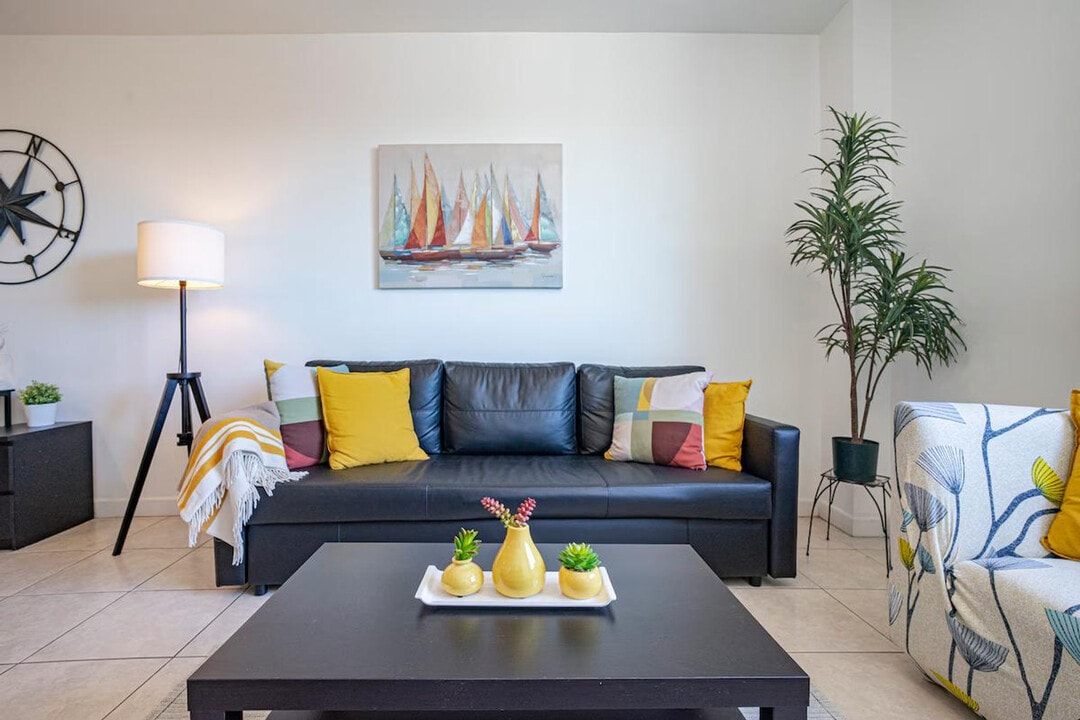 2280 SW 32nd Ave in Miami, FL - Building Photo