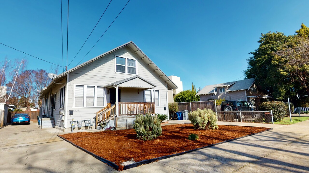 420 Joaquin Ave in San Leandro, CA - Building Photo