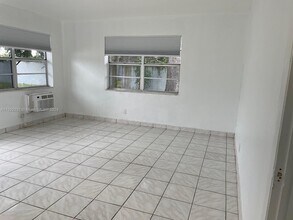 6021 Polk St, Unit 4 in Hollywood, FL - Building Photo - Building Photo