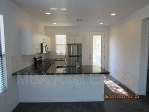 935 W Highland Ave in Phoenix, AZ - Building Photo - Building Photo